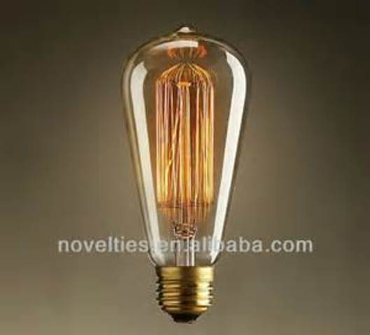 Edison fabrica la bombilla de filamento de carbono