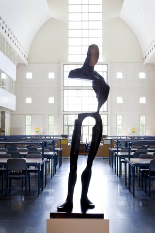 Teobaldo I elabora las nuevas leyes recogidas en el Fuero Viejo