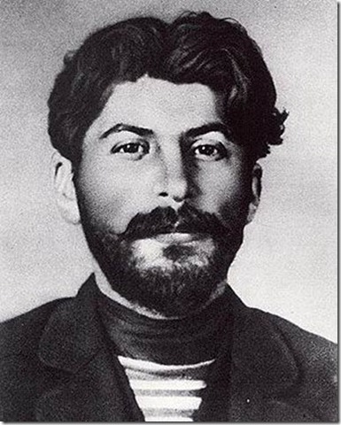 Сталин покидает Баку и уезжает в Петербург