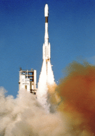 se lanza el primer cohete europeo Ariane 1.