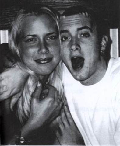 Marries Kimberly Scott