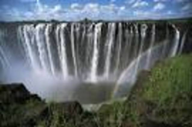 David Livingstone is first European to see Victoria Falls