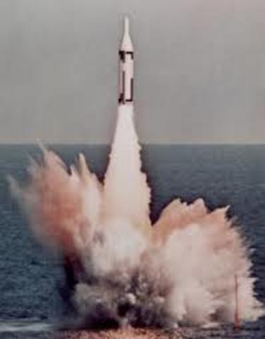 USA launches Polaris, first SLBM