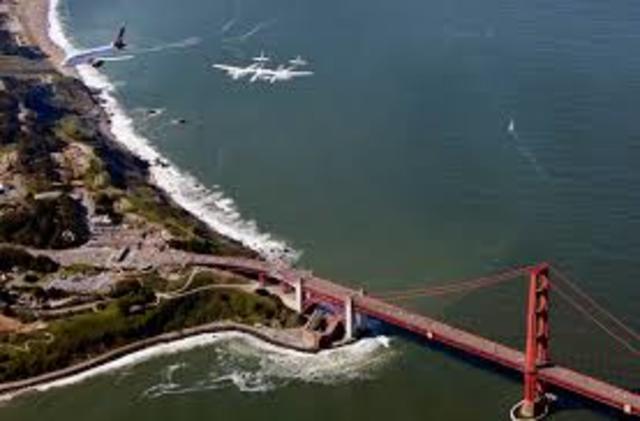 Baba and Amir leave to America