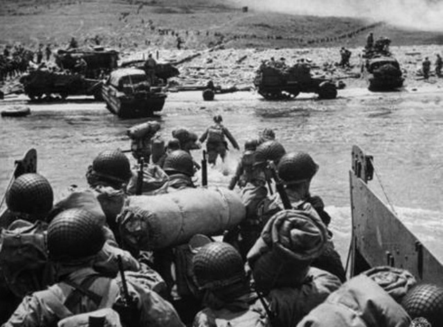 British and US land on the Normandy beaches