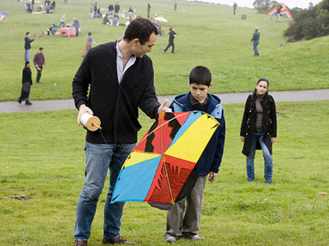 Amir runs a kite for Sohrab