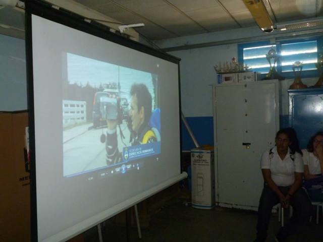 Compra de Cañon y pantalla