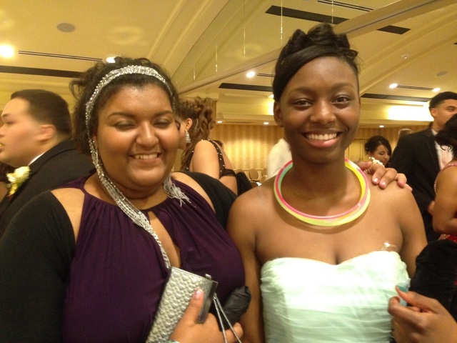 Je suis allé au bal de promo. C'était amusant.