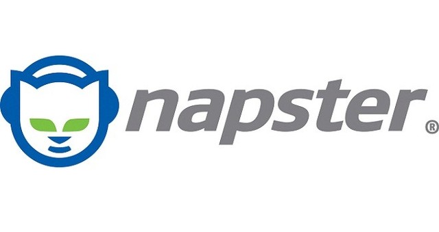 Napster aparece.