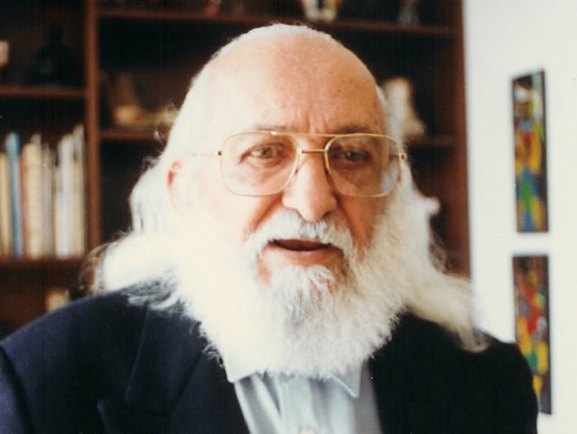 PAULO FREIRE.