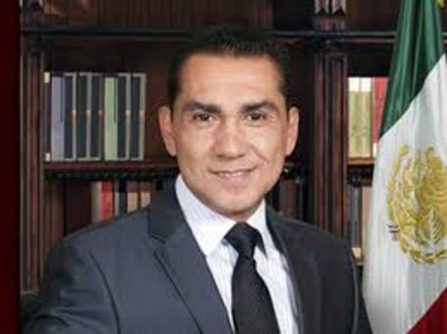 José Luis Abarca pide licencia y se fuga