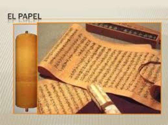 105 a c. Lo chinos inventan el papel.