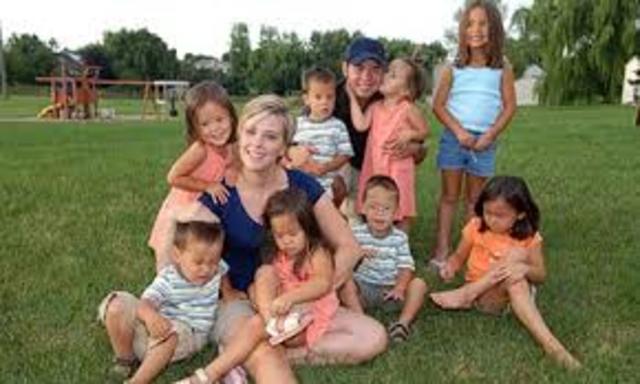 The Gosselins make a musical