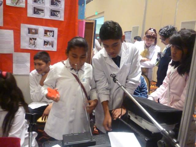 Los estudiantes manejan las TIC para aprender de un modo más enriquecedor