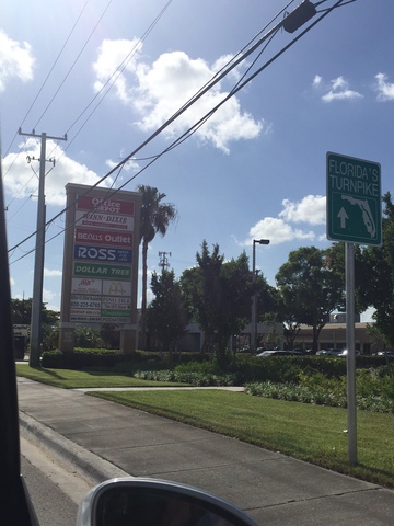 Placelessness- Shopping Center