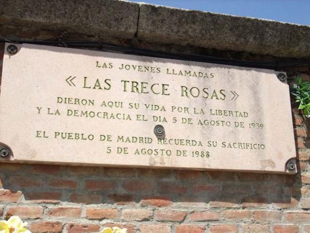 Fusilamiento de las 13 Rosas por el gobierno de Franco