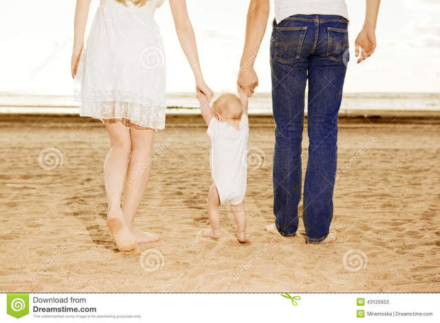 PRIMERAS PALABRAS Y PRIMEROS PASOS