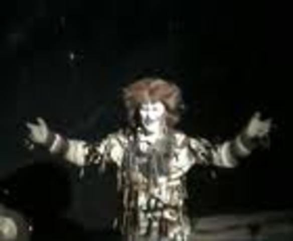"Cats" Closes