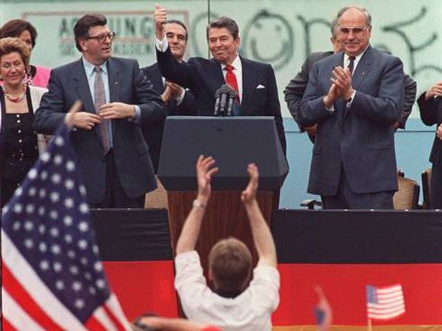 “Tear Down This Wall” speech