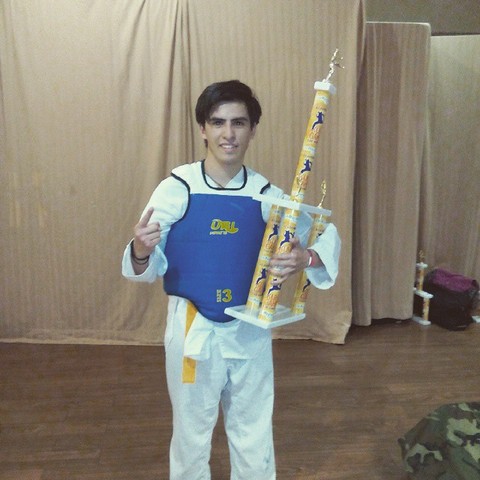 Primer lugar en torneo de Taekwondo