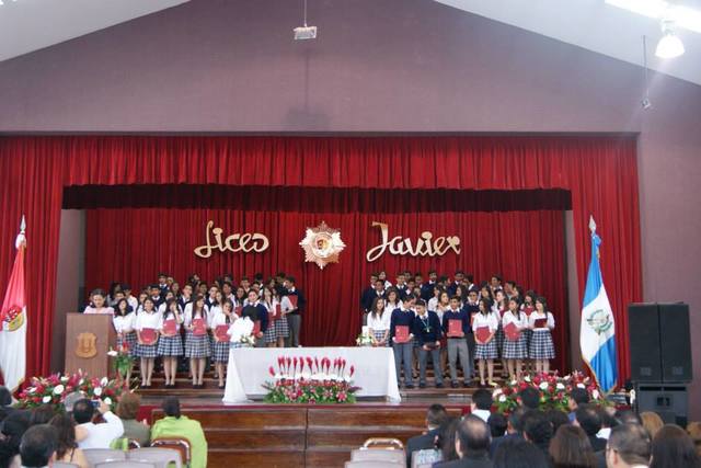 Graduación del Liceo Javier Vespertino