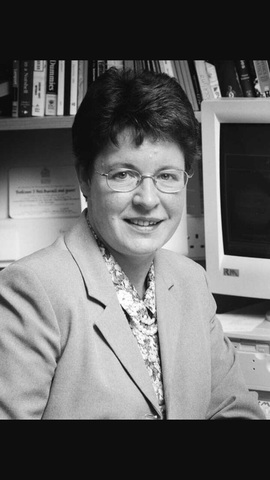 Susan Jocelyn Bell Burnell, CBE, FRS FRAS(nacida en Belfast como Susan Jocelyn Bell, el 15 de julio de 1943)