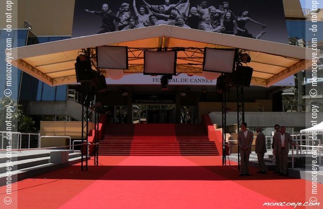 Persepolis wins Jury Prize at cannes festival