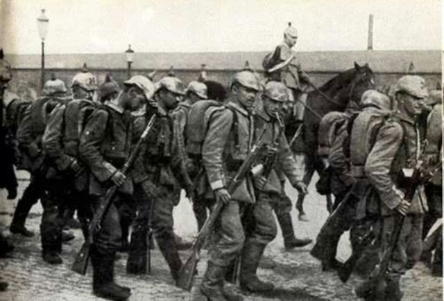 Germany declares war on Russia