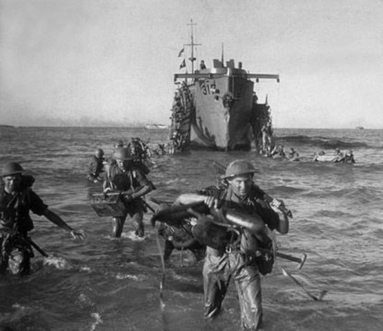 Allied troops landed on the coast of Salerno near Naples.