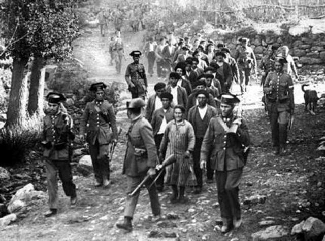 Muere fusilado en Granada.