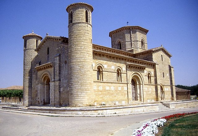 Se funda Iglesia de San Martín