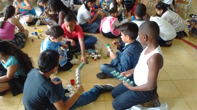 RECICLANDO, REDUCIENDO Y REUTILIZANDO COLABORATIVAMENTE