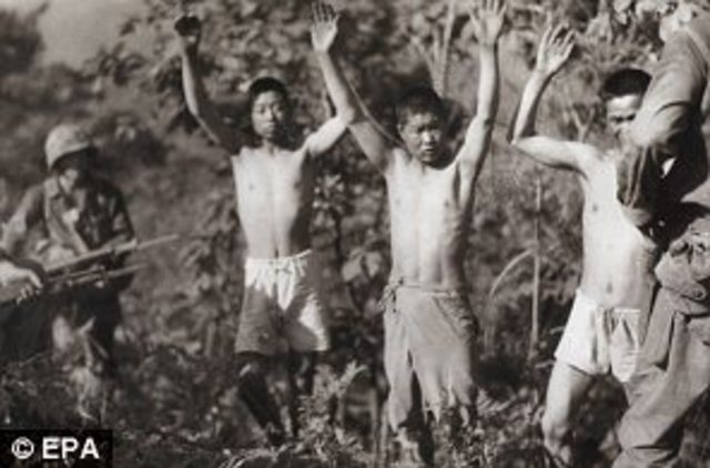 United States and UN members fight North Korean forces