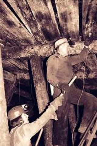 Amasa B. Campbell and John A. Finch encounter mining