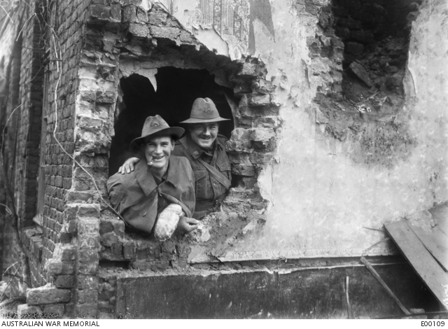 Troops gather at Rmentieres