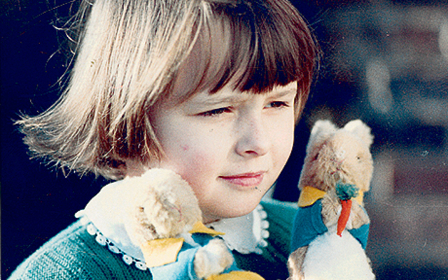 His oldest daughter Olivia dies with only 7 years.