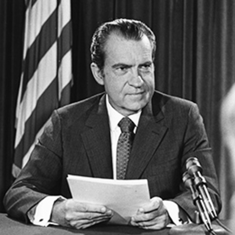 Nixon takes US off of gold standard