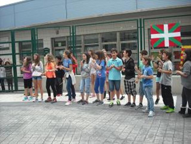 ESKOLAKO EGUNA/DIA DE LA ESCUELA