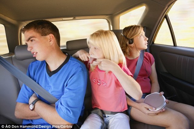 4. Ana le dice a la familia lo que pensaba acerca de la corrida de toros y la familia estaba ofendido. Pg . 28