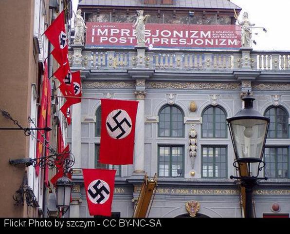 Foi perseguido polos nazis durante moito tempo e finalmente foi alistado ao exercito.