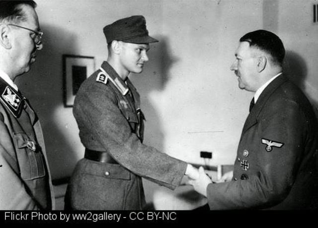 Baixo as ordes de Adolf Hitler foi impugnado entre Adolf Witt e Trollmann. Non lle concederon a victoria, inxustamente.