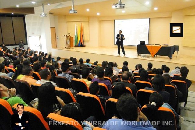 la Conferencia de Rectores de Universidades Españolas (CRUE) aprobó por unanimidad la propuesta para la creación del Grupo de Trabajo para la Calidad Ambiental y el Desarrollo Sostenible.