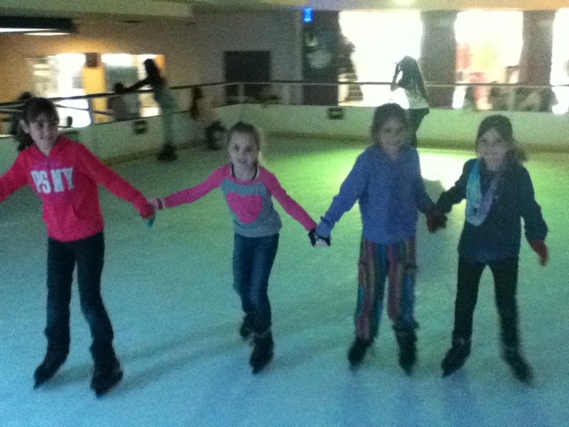 patinando sobre hielo