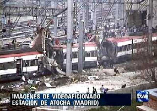 Se provoca el atentado al tren de Madrid en el que mueren 192 personas y 1.400 heridos