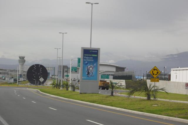 QUITO-AEROPUERTO MARISCAL SUCRE