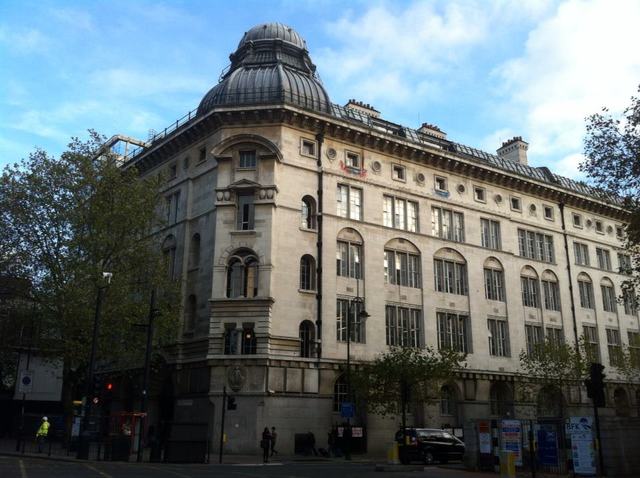 Fundación de la escuela de diseño central School of arts and Crafts