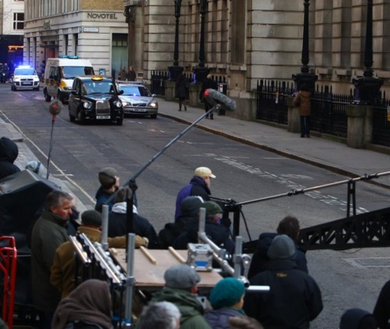 Brody and Mel go on a second date.