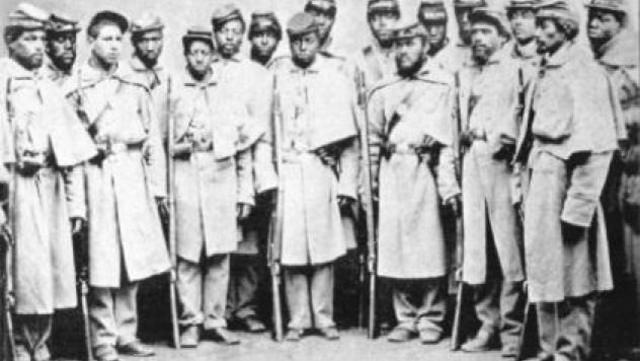 Davis Allows Slaves to Fight