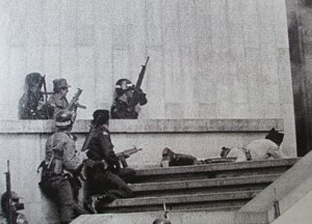 M- 19 SE TOMA EL PALACIO DE JUSTICIA 1985