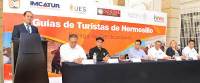 Acreditó a los Guías de Turismo